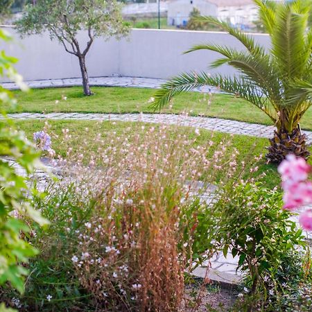 B&B Hôtel Villeneuve Loubet Village Buitenkant foto